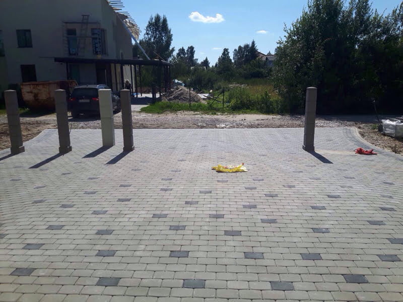 bruga ieklasana riga 11 - Aluzinc, metāla logi, metāla sētas, metāla vārti, bīdāmie vārti Rīgā bruga ieklasana riga 11