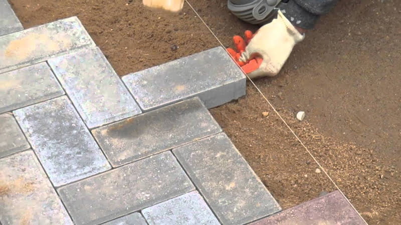 bruga ieklasana riga 15 - Aluzinc, metāla logi, metāla sētas, metāla vārti, bīdāmie vārti Rīgā bruga ieklasana riga 15