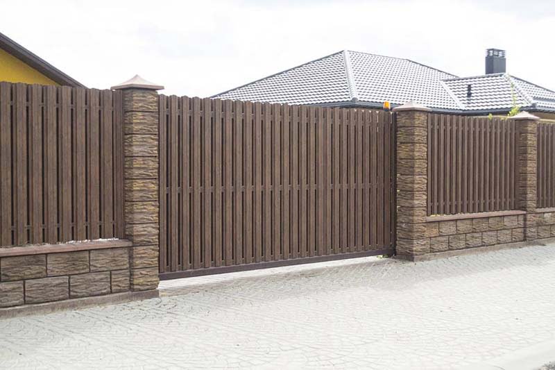 Aluzinc zogi staketa zogi Riga Latvija uzstadisana 12 - Aluzinc, metāla logi, metāla sētas, metāla vārti, bīdāmie vārti Rīgā Aluzinc zogi staketa zogi Riga Latvija uzstadisana 12