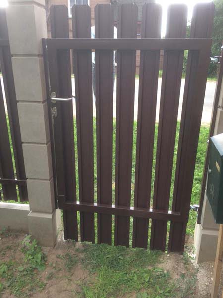 Aluzinc zogi staketa zogi Riga Latvija uzstadisana 17 - Aluzinc, metāla logi, metāla sētas, metāla vārti, bīdāmie vārti Rīgā Aluzinc zogi staketa zogi Riga Latvija uzstadisana 17