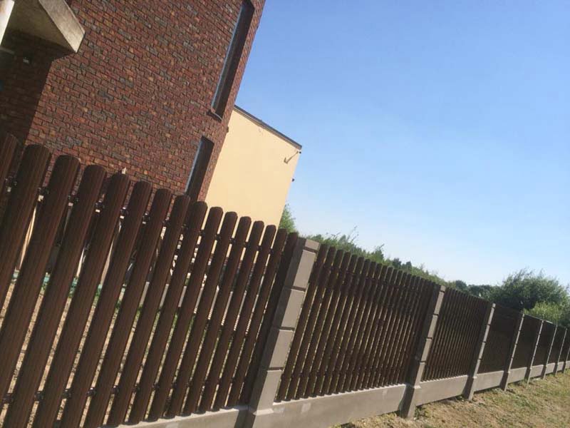 Aluzinc zogi staketa zogi Riga Latvija uzstadisana 22 - Aluzinc, metāla logi, metāla sētas, metāla vārti, bīdāmie vārti Rīgā Aluzinc zogi staketa zogi Riga Latvija uzstadisana 22