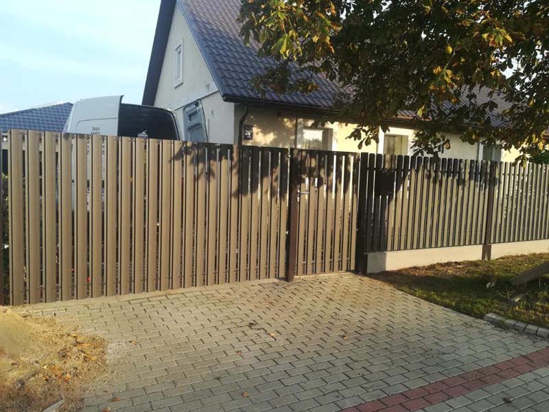 Aluzinc zogi staketa zogi Riga Latvija uzstadisana 32 - Aluzinc, metāla logi, metāla sētas, metāla vārti, bīdāmie vārti Rīgā Aluzinc zogi staketa zogi Riga Latvija uzstadisana 32