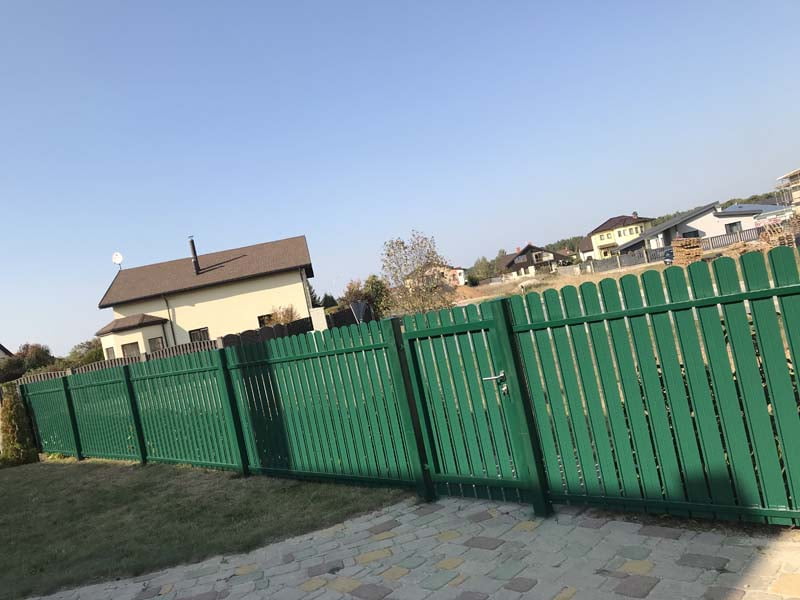 Aluzinc zogi staketa zogi Riga Latvija uzstadisana 38 - Aluzinc, metāla logi, metāla sētas, metāla vārti, bīdāmie vārti Rīgā Aluzinc zogi staketa zogi Riga Latvija uzstadisana 38 - Aluzinc, metāla logi, metāla sētas, metāla vārti, bīdāmie vārti Rīgā