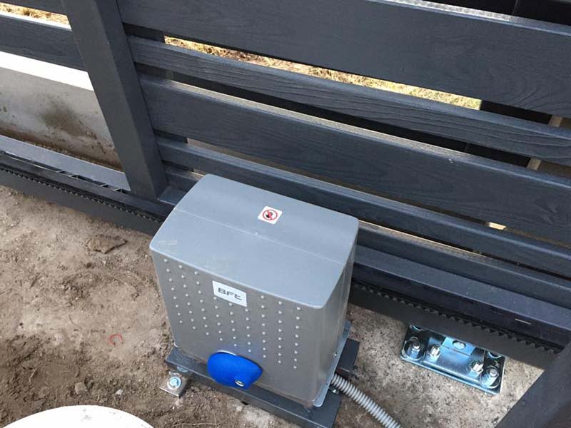 Koka zogi uzstadisana razosana Riga Latvija 15 - Aluzinc, metāla logi, metāla sētas, metāla vārti, bīdāmie vārti Rīgā Koka zogi uzstadisana razosana Riga Latvija 15 - Aluzinc, metāla logi, metāla sētas, metāla vārti, bīdāmie vārti Rīgā