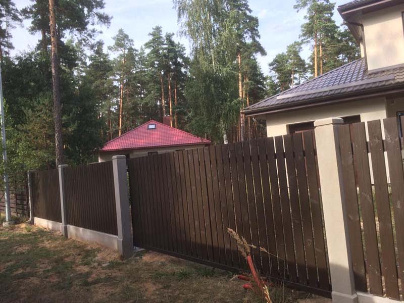 Koka zogi uzstadisana razosana Riga Latvija 37 - Aluzinc, metāla logi, metāla sētas, metāla vārti, bīdāmie vārti Rīgā Koka zogi uzstadisana razosana Riga Latvija 37 - Aluzinc, metāla logi, metāla sētas, metāla vārti, bīdāmie vārti Rīgā