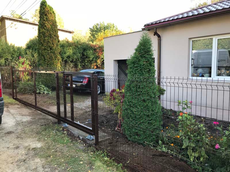 Penelu zogi uzstadisana Riga Latvija 8 - Aluzinc, metāla logi, metāla sētas, metāla vārti, bīdāmie vārti Rīgā Penelu zogi uzstadisana Riga Latvija 8