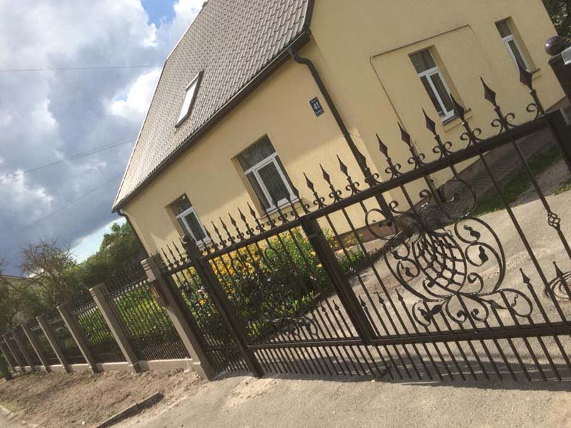 Varti vartu uzstadisana Riga Latvija 2 - Aluzinc, metāla logi, metāla sētas, metāla vārti, bīdāmie vārti Rīgā Varti vartu uzstadisana Riga Latvija 2 - Aluzinc, metāla logi, metāla sētas, metāla vārti, bīdāmie vārti Rīgā