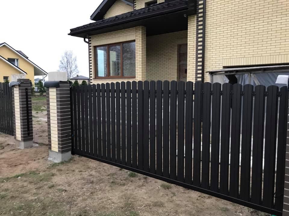 Aluzink zogu uzstadisana Riga Latvija 1 25 - Aluzinc, metāla logi, metāla sētas, metāla vārti, bīdāmie vārti Rīgā Aluzink zogu uzstadisana Riga Latvija 1 25 - Aluzinc, metāla logi, metāla sētas, metāla vārti, bīdāmie vārti Rīgā