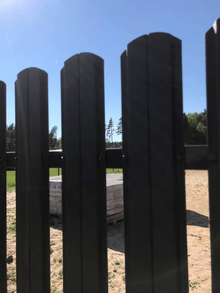 Aluzink zogu uzstadisana Riga Latvija 1 50 - Aluzinc, metāla logi, metāla sētas, metāla vārti, bīdāmie vārti Rīgā Aluzink zogu uzstadisana Riga Latvija 1 50 - Aluzinc, metāla logi, metāla sētas, metāla vārti, bīdāmie vārti Rīgā