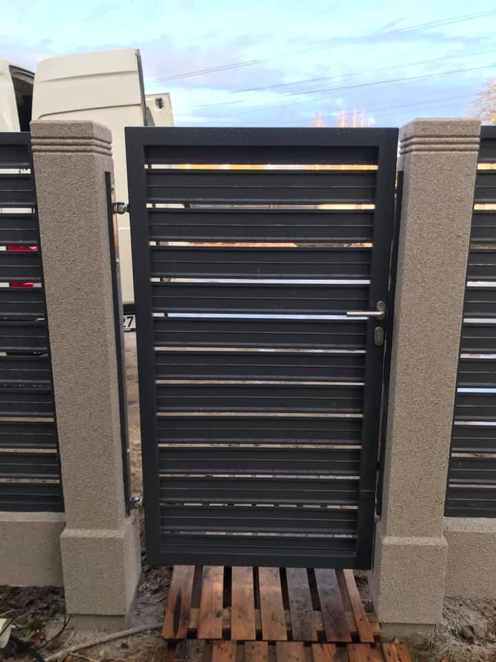 Aluzink zogu uzstadisana Riga Latvija 1 9 - Aluzinc, metāla logi, metāla sētas, metāla vārti, bīdāmie vārti Rīgā Aluzink zogu uzstadisana Riga Latvija 1 9 - Aluzinc, metāla logi, metāla sētas, metāla vārti, bīdāmie vārti Rīgā