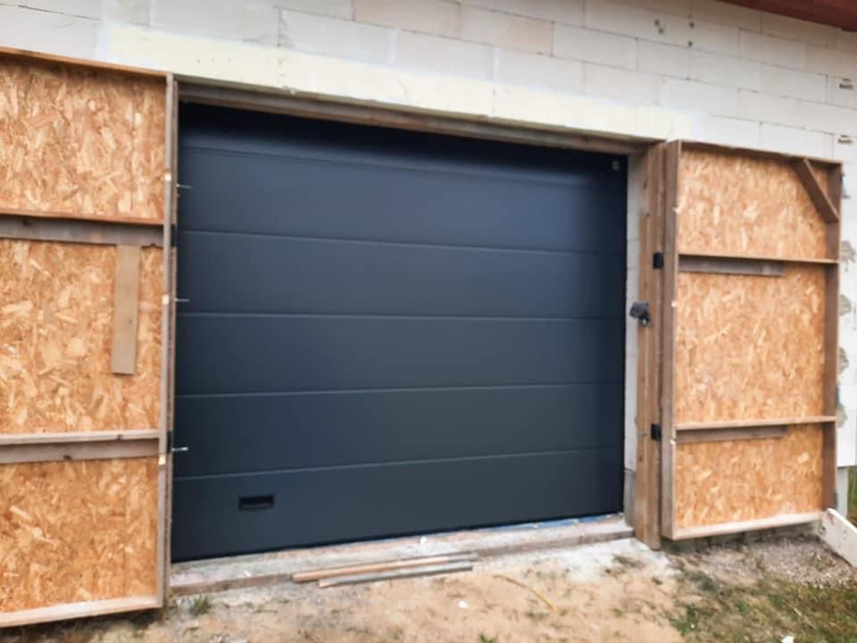 Garazu varti Uzstadisana Riga Latvija 1 3 - Aluzinc, metāla logi, metāla sētas, metāla vārti, bīdāmie vārti Rīgā Garazu varti Uzstadisana Riga Latvija 1 3 - Aluzinc, metāla logi, metāla sētas, metāla vārti, bīdāmie vārti Rīgā