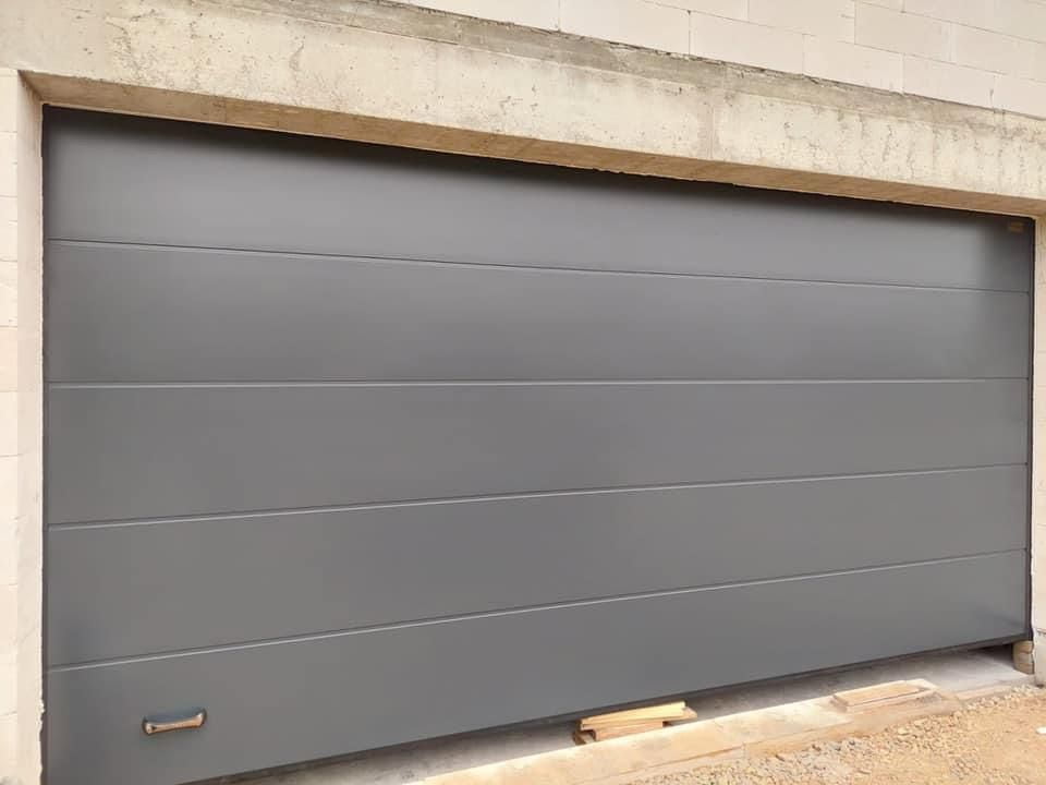 Garazu varti Uzstadisana Riga Latvija 1 6 - Aluzinc, metāla logi, metāla sētas, metāla vārti, bīdāmie vārti Rīgā Garazu varti Uzstadisana Riga Latvija 1 6 - Aluzinc, metāla logi, metāla sētas, metāla vārti, bīdāmie vārti Rīgā