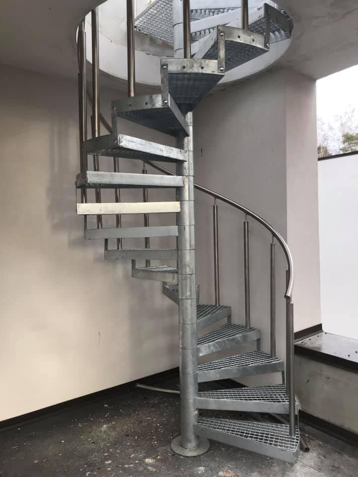 Kapnes uzstadisana Riga Latvija 1 17 - Aluzinc, metāla logi, metāla sētas, metāla vārti, bīdāmie vārti Rīgā Kapnes uzstadisana Riga Latvija 1 17 - Aluzinc, metāla logi, metāla sētas, metāla vārti, bīdāmie vārti Rīgā