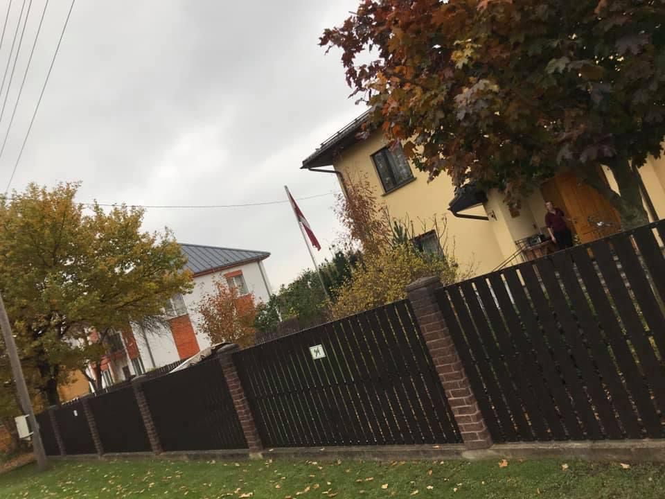 Kompozitmateriala zogu uzstadisana Riga Latvija 1 10 - Aluzinc, metāla logi, metāla sētas, metāla vārti, bīdāmie vārti Rīgā Kompozitmateriala zogu uzstadisana Riga Latvija 1 10 - Aluzinc, metāla logi, metāla sētas, metāla vārti, bīdāmie vārti Rīgā