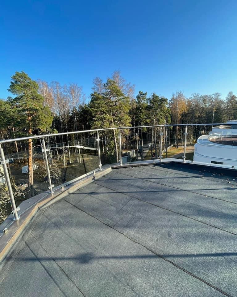 Margas no nerusejosa terauda uzstadisana Riga Latvija 1 28 - Aluzinc, metāla logi, metāla sētas, metāla vārti, bīdāmie vārti Rīgā Margas no nerusejosa terauda uzstadisana Riga Latvija 1 28 - Aluzinc, metāla logi, metāla sētas, metāla vārti, bīdāmie vārti Rīgā