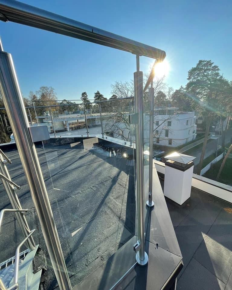 Margas no nerusejosa terauda uzstadisana Riga Latvija 1 33 - Aluzinc, metāla logi, metāla sētas, metāla vārti, bīdāmie vārti Rīgā Margas no nerusejosa terauda uzstadisana Riga Latvija 1 33 - Aluzinc, metāla logi, metāla sētas, metāla vārti, bīdāmie vārti Rīgā