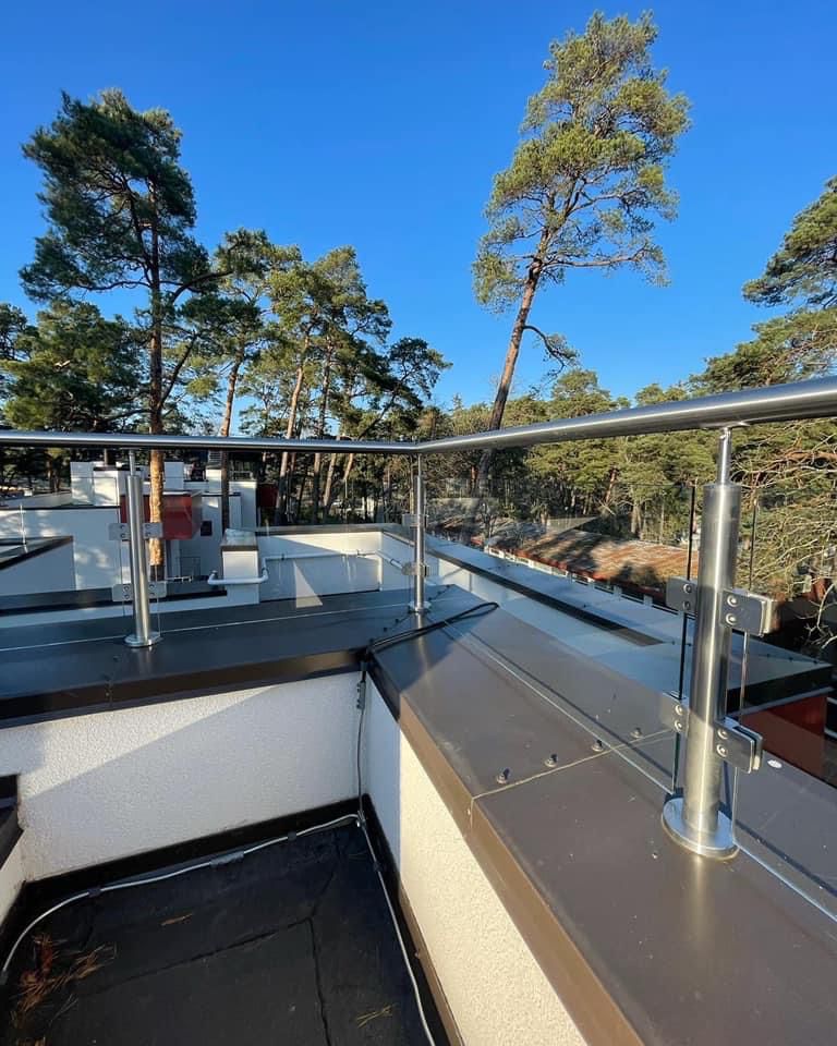 Margas no nerusejosa terauda uzstadisana Riga Latvija 1 34 - Aluzinc, metāla logi, metāla sētas, metāla vārti, bīdāmie vārti Rīgā Margas no nerusejosa terauda uzstadisana Riga Latvija 1 34 - Aluzinc, metāla logi, metāla sētas, metāla vārti, bīdāmie vārti Rīgā