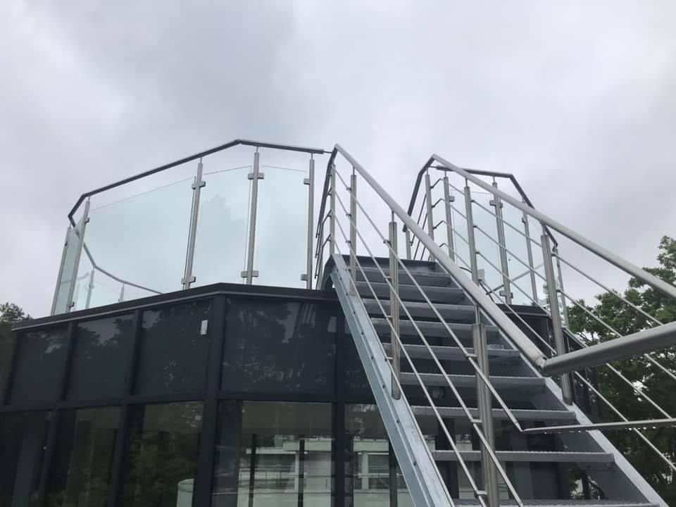 Margas no nerusejosa terauda uzstadisana Riga Latvija 1 39 - Aluzinc, metāla logi, metāla sētas, metāla vārti, bīdāmie vārti Rīgā Margas no nerusejosa terauda uzstadisana Riga Latvija 1 39 - Aluzinc, metāla logi, metāla sētas, metāla vārti, bīdāmie vārti Rīgā