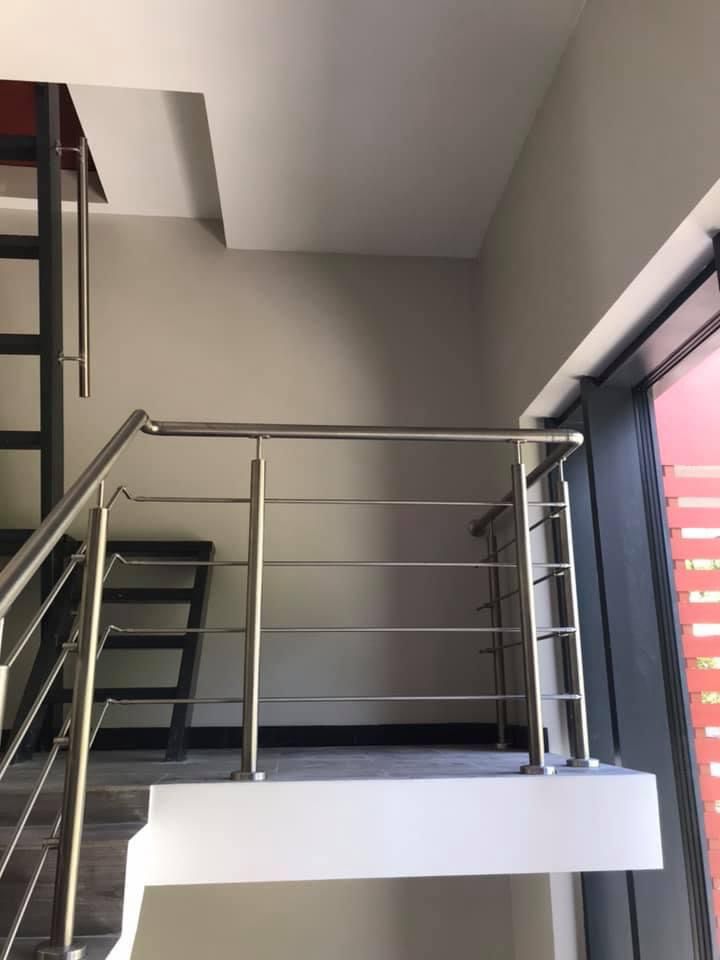 Margas no nerusejosa terauda uzstadisana Riga Latvija 1 44 - Aluzinc, metāla logi, metāla sētas, metāla vārti, bīdāmie vārti Rīgā Margas no nerusejosa terauda uzstadisana Riga Latvija 1 44 - Aluzinc, metāla logi, metāla sētas, metāla vārti, bīdāmie vārti Rīgā