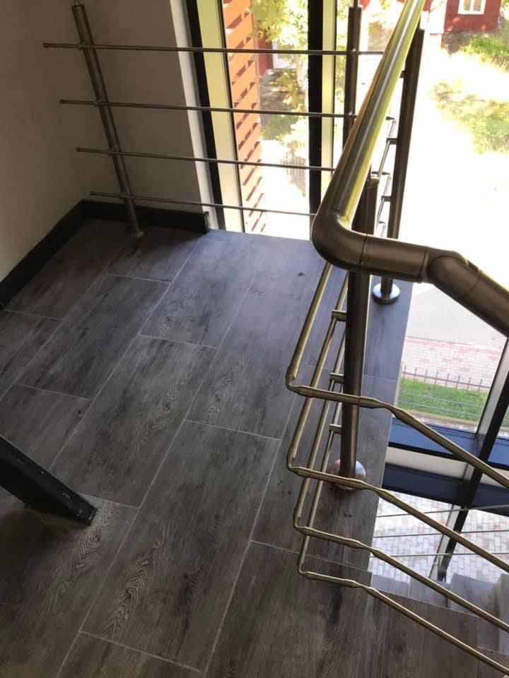 Margas no nerusejosa terauda uzstadisana Riga Latvija 1 6 - Aluzinc, metāla logi, metāla sētas, metāla vārti, bīdāmie vārti Rīgā Margas no nerusejosa terauda uzstadisana Riga Latvija 1 6 - Aluzinc, metāla logi, metāla sētas, metāla vārti, bīdāmie vārti Rīgā