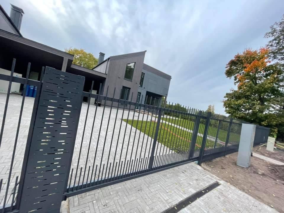 Metala zogu uzstadisana Riga Latvija 1 10 - Aluzinc, metāla logi, metāla sētas, metāla vārti, bīdāmie vārti Rīgā Metala zogu uzstadisana Riga Latvija 1 10 - Aluzinc, metāla logi, metāla sētas, metāla vārti, bīdāmie vārti Rīgā