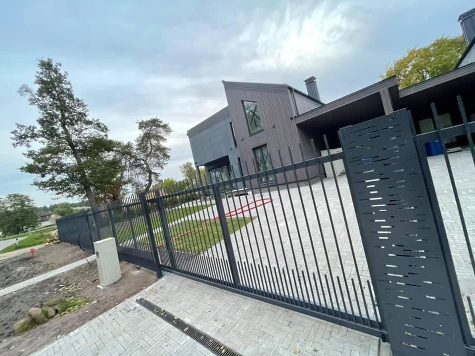 Metala zogu uzstadisana Riga Latvija 1 12 - Aluzinc, metāla logi, metāla sētas, metāla vārti, bīdāmie vārti Rīgā Metala zogu uzstadisana Riga Latvija 1 12 - Aluzinc, metāla logi, metāla sētas, metāla vārti, bīdāmie vārti Rīgā