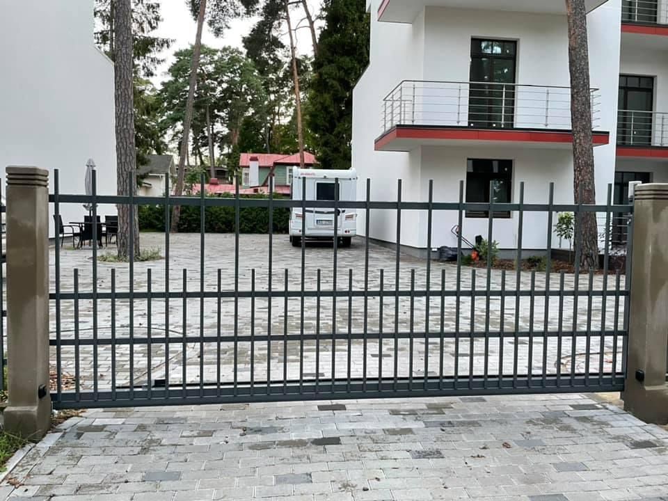 Metala zogu uzstadisana Riga Latvija 1 15 - Aluzinc, metāla logi, metāla sētas, metāla vārti, bīdāmie vārti Rīgā Metala zogu uzstadisana Riga Latvija 1 15 - Aluzinc, metāla logi, metāla sētas, metāla vārti, bīdāmie vārti Rīgā