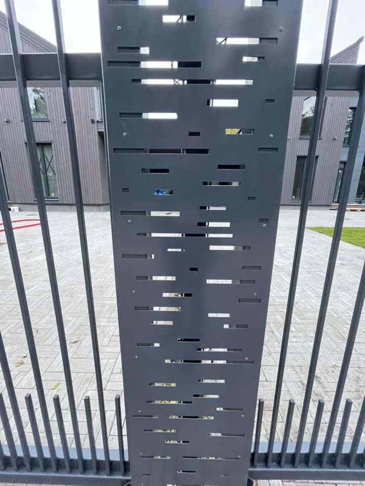 Metala zogu uzstadisana Riga Latvija 1 16 - Aluzinc, metāla logi, metāla sētas, metāla vārti, bīdāmie vārti Rīgā Metala zogu uzstadisana Riga Latvija 1 16 - Aluzinc, metāla logi, metāla sētas, metāla vārti, bīdāmie vārti Rīgā