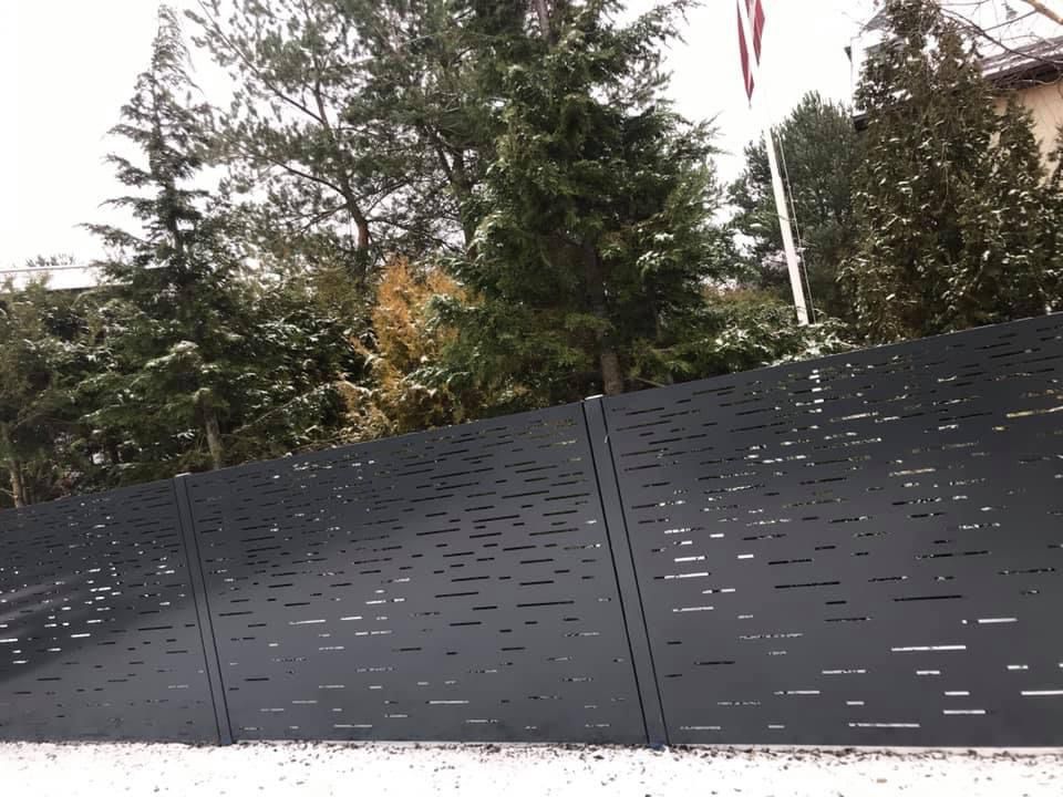 Zogu lazergriesana Riga Latvija 1 2 - Aluzinc, metāla logi, metāla sētas, metāla vārti, bīdāmie vārti Rīgā Zogu lazergriesana Riga Latvija 1 2 - Aluzinc, metāla logi, metāla sētas, metāla vārti, bīdāmie vārti Rīgā