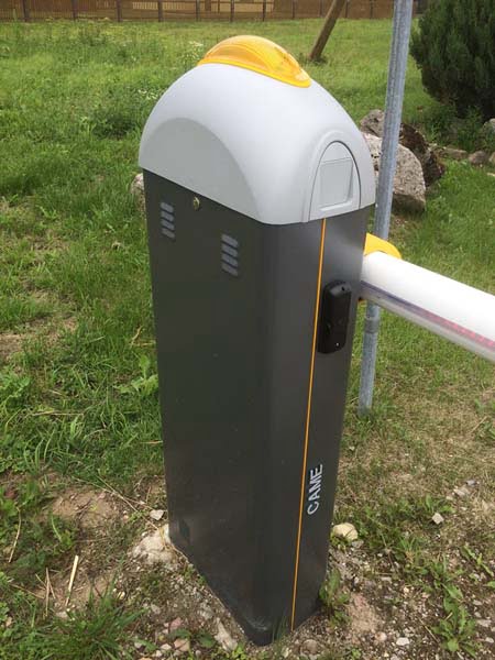 Automatiskas barjeras uzstadisana Riga Latvija 4 - Aluzinc, metāla logi, metāla sētas, metāla vārti, bīdāmie vārti Rīgā Automatiskas barjeras uzstadisana Riga Latvija 4 - Aluzinc, metāla logi, metāla sētas, metāla vārti, bīdāmie vārti Rīgā