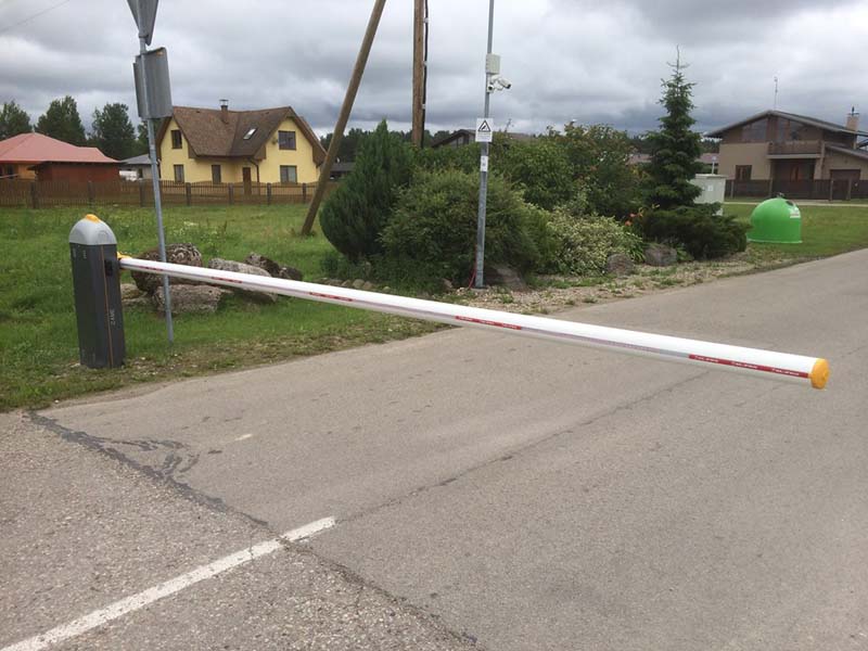 Automatiskas barjeras uzstadisana Riga Latvija 6 - Aluzinc, metāla logi, metāla sētas, metāla vārti, bīdāmie vārti Rīgā Automatiskas barjeras uzstadisana Riga Latvija 6 - Aluzinc, metāla logi, metāla sētas, metāla vārti, bīdāmie vārti Rīgā